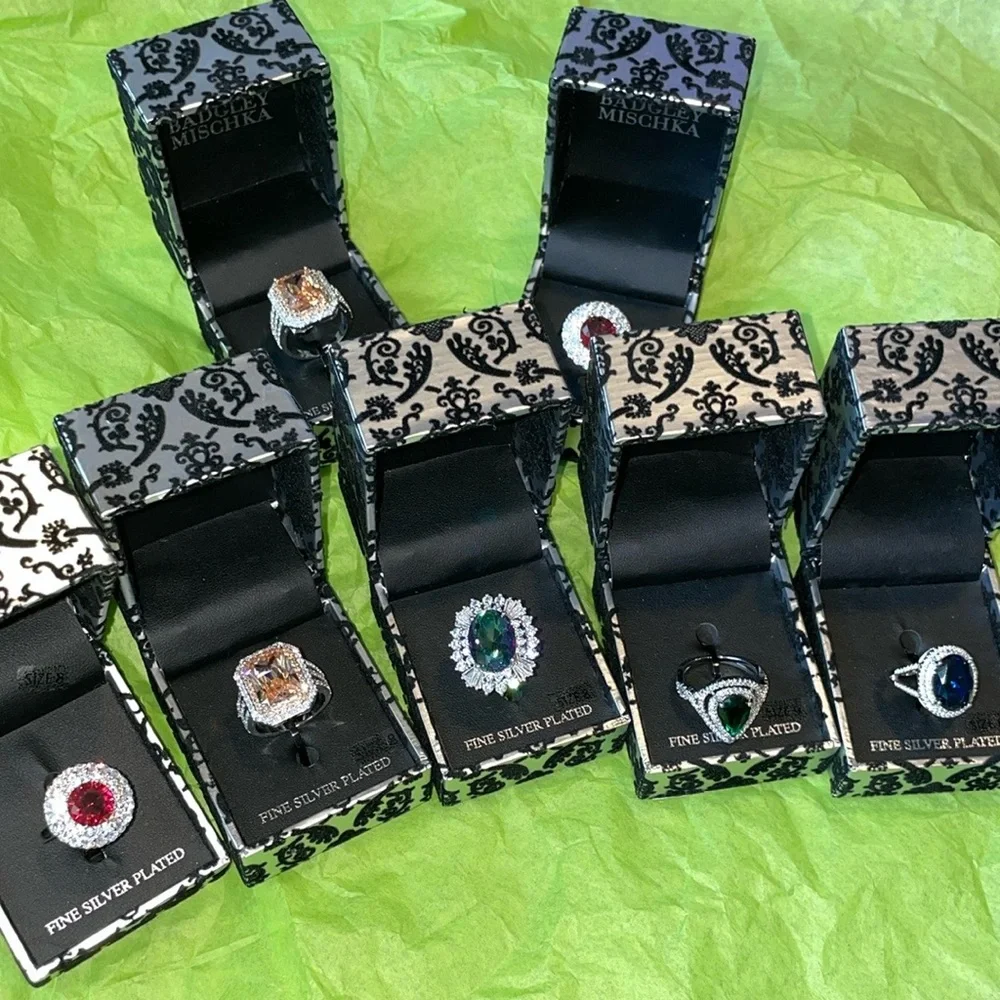 SOLD ❌ BADGLEY MISCHKA RING - Picture 7 of 8